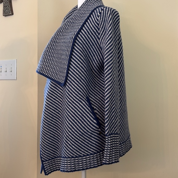 Southern Tide Women’s Sweater XS – Blue & White Wrap Merino Wool & Cashmere - Picture 4 of 12